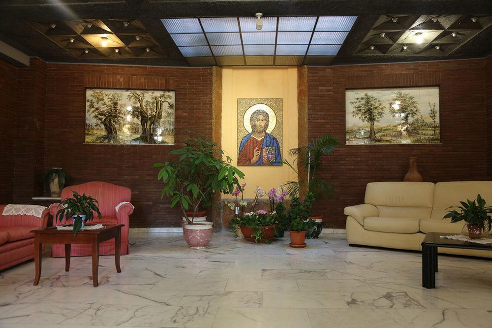 Hotel Casa Piccole Ancelle Di Cristo Re à Rome Extérieur photo